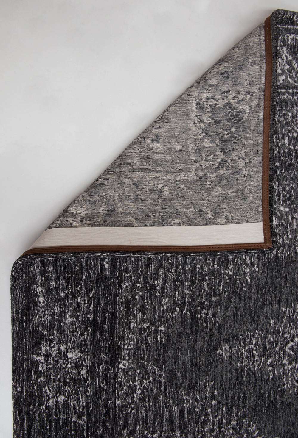 Fading World 8639 Grey Neutral gulvteppe