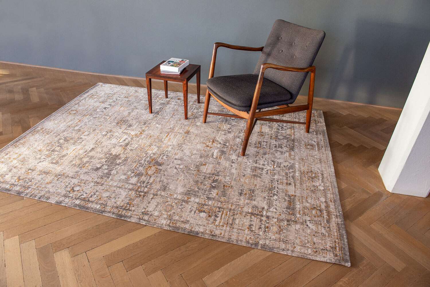 Antiquarian 8884 Suleiman Grey gulvteppe