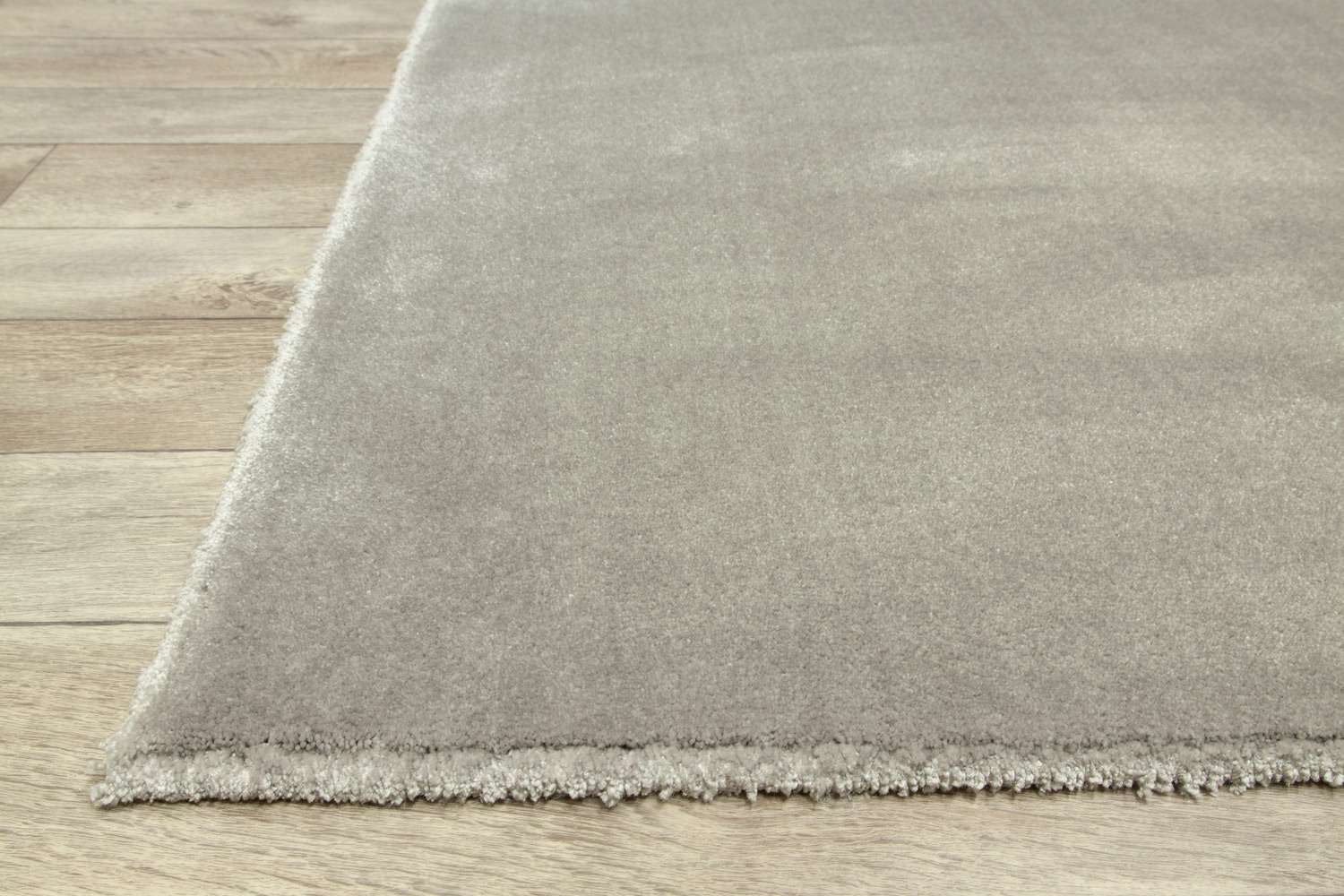 Maserati 305 Grey kantet gulvteppe