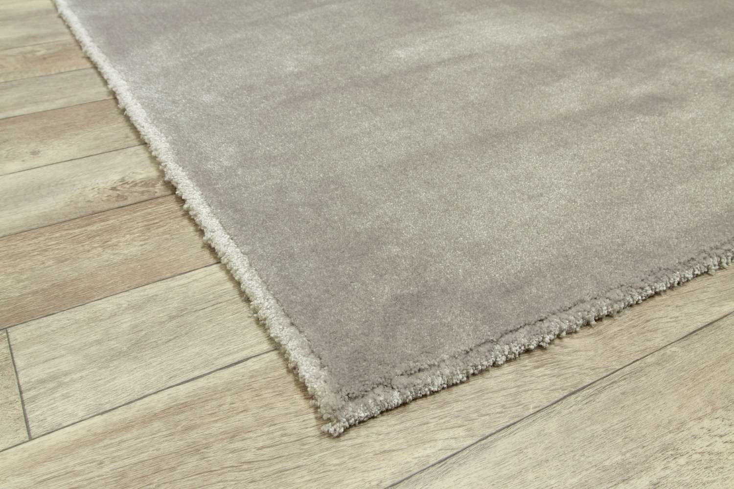 Maserati 305 Grey kantet gulvteppe