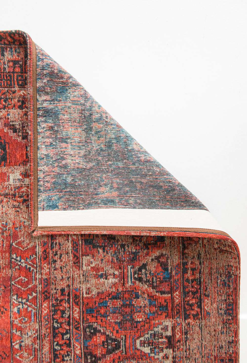 Antiquarian 8719 Red gulvteppe