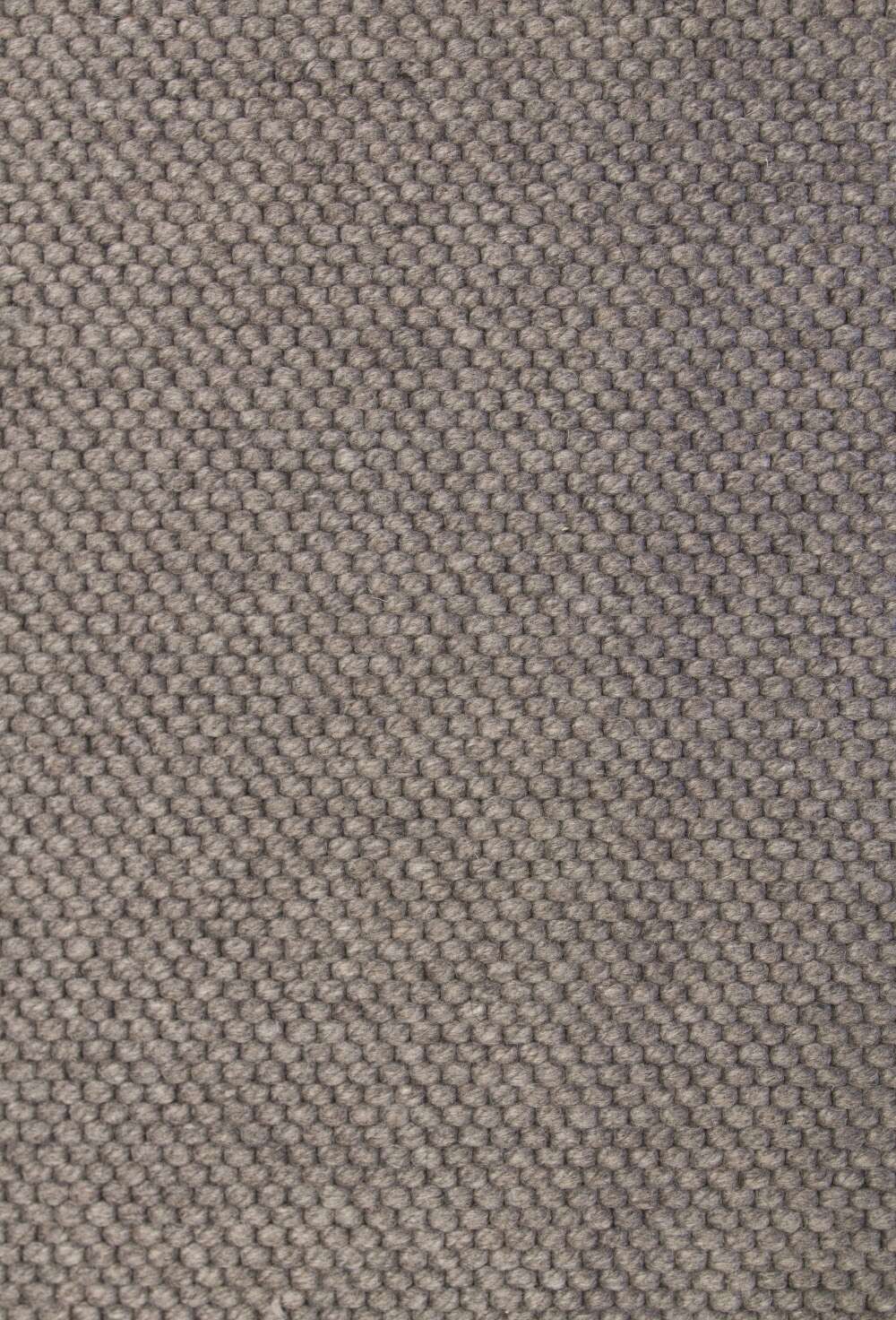 Alpha 22 Medium Grey vegg til vegg teppe