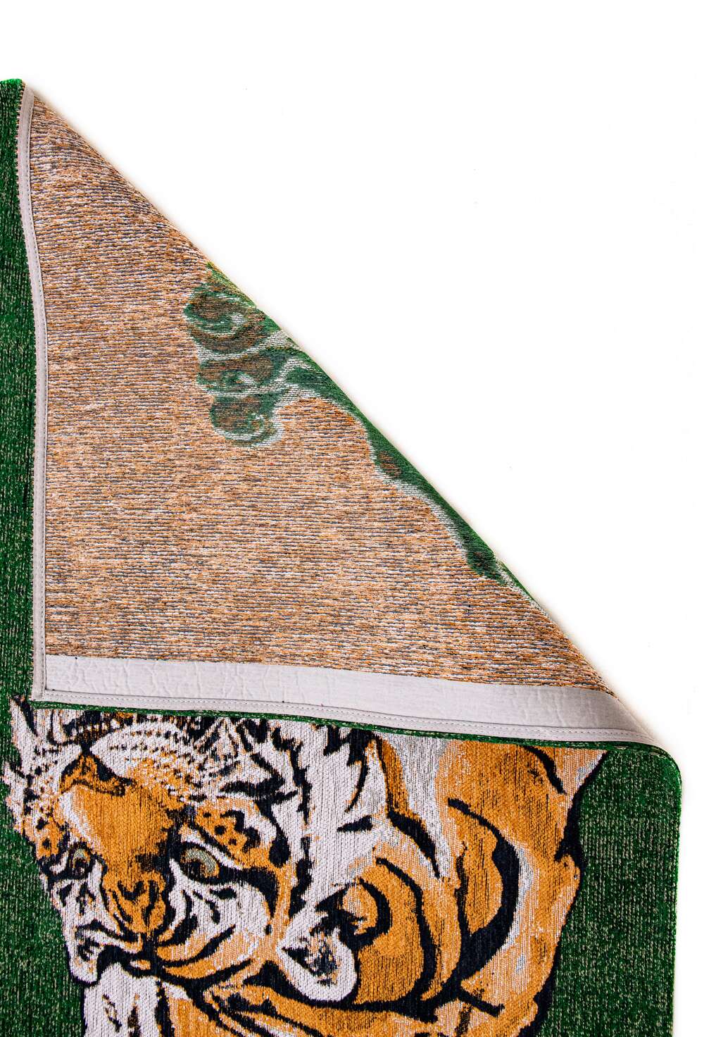 Pop Tiger 9388 Green On Fire gulvteppe