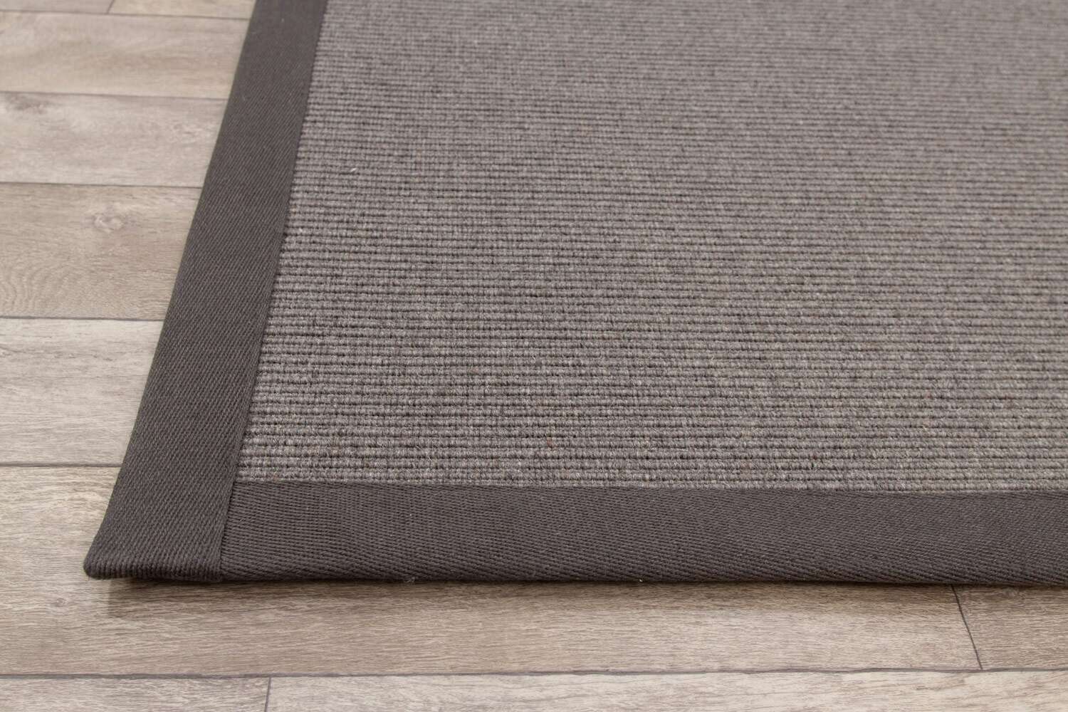 Romanov 24 LS123 kantet gulvteppe