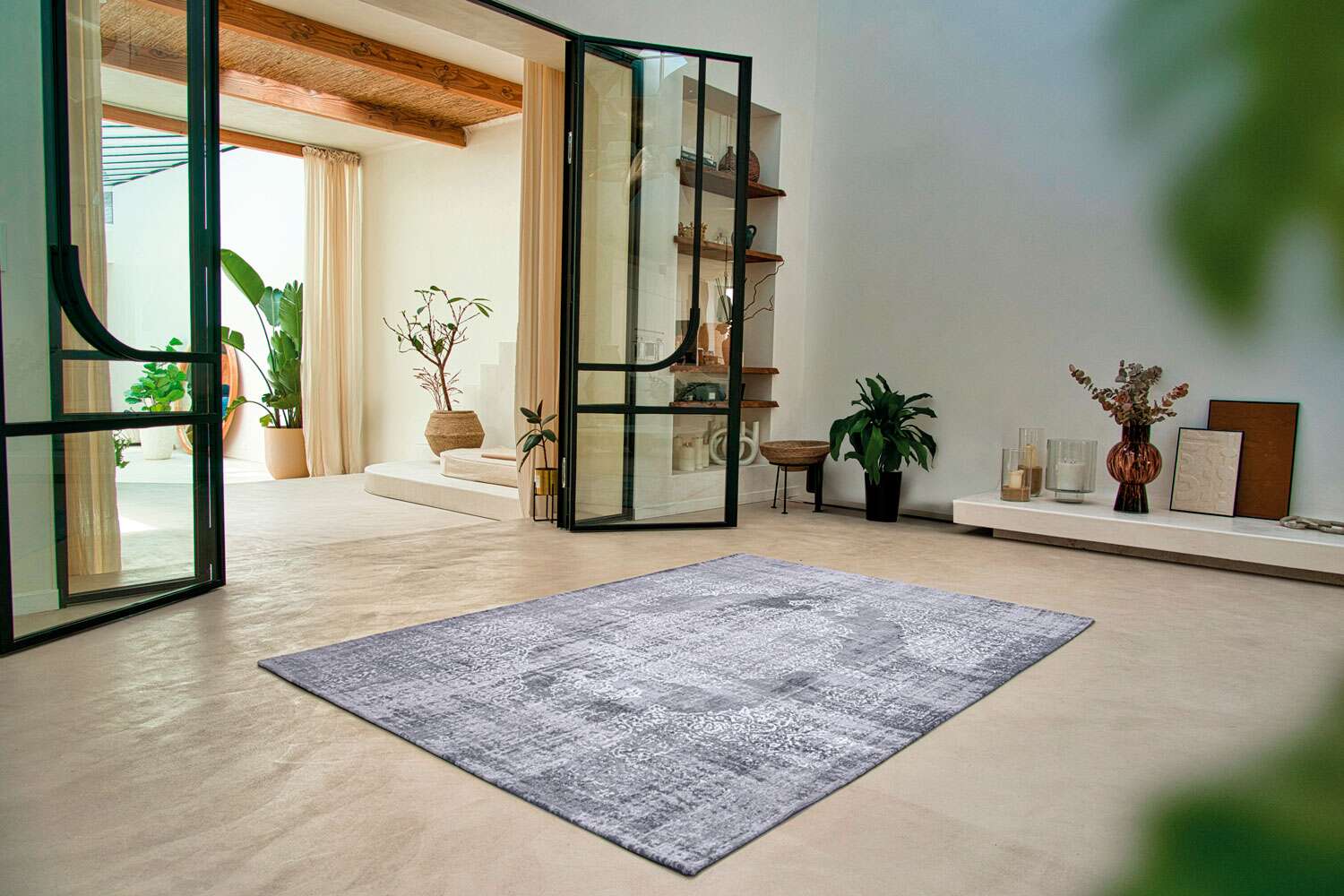 Fading World Kirman 9376 Quartz gulvteppe