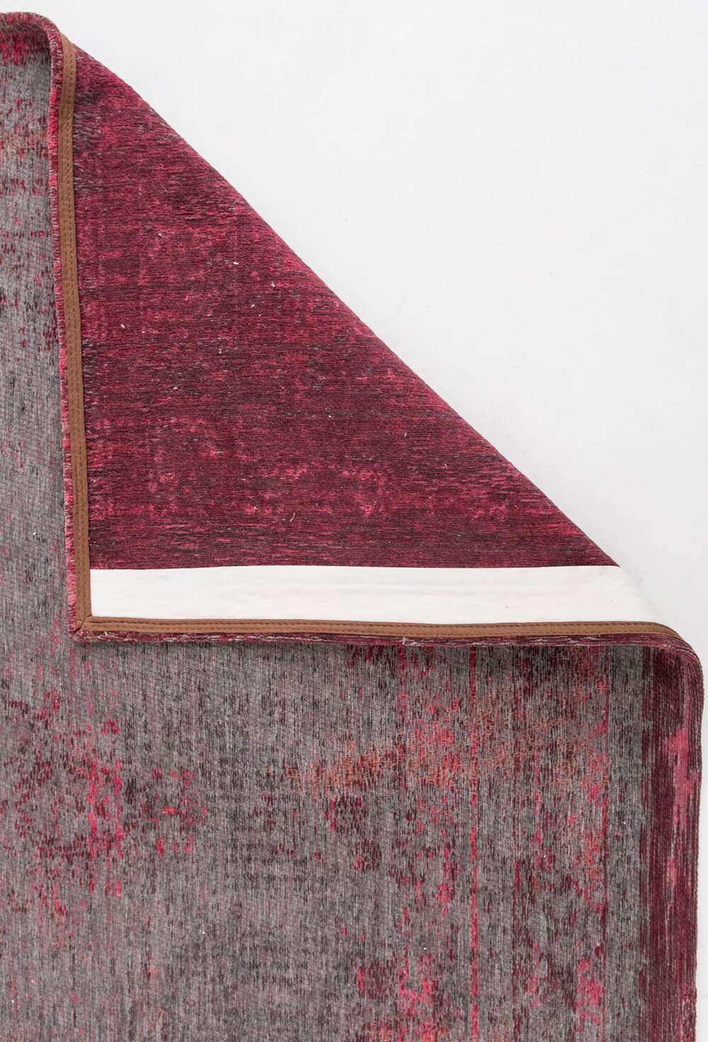 Fading World 8261 Pink Flash gulvteppe