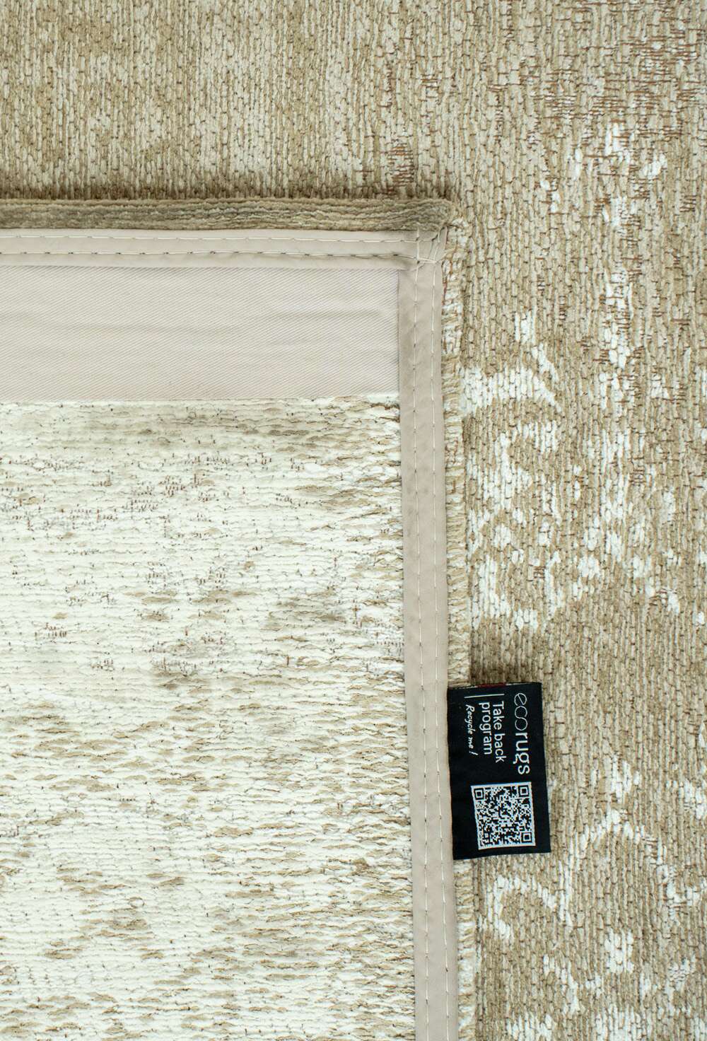 Fading World 9672 Milk Curry gulvteppe